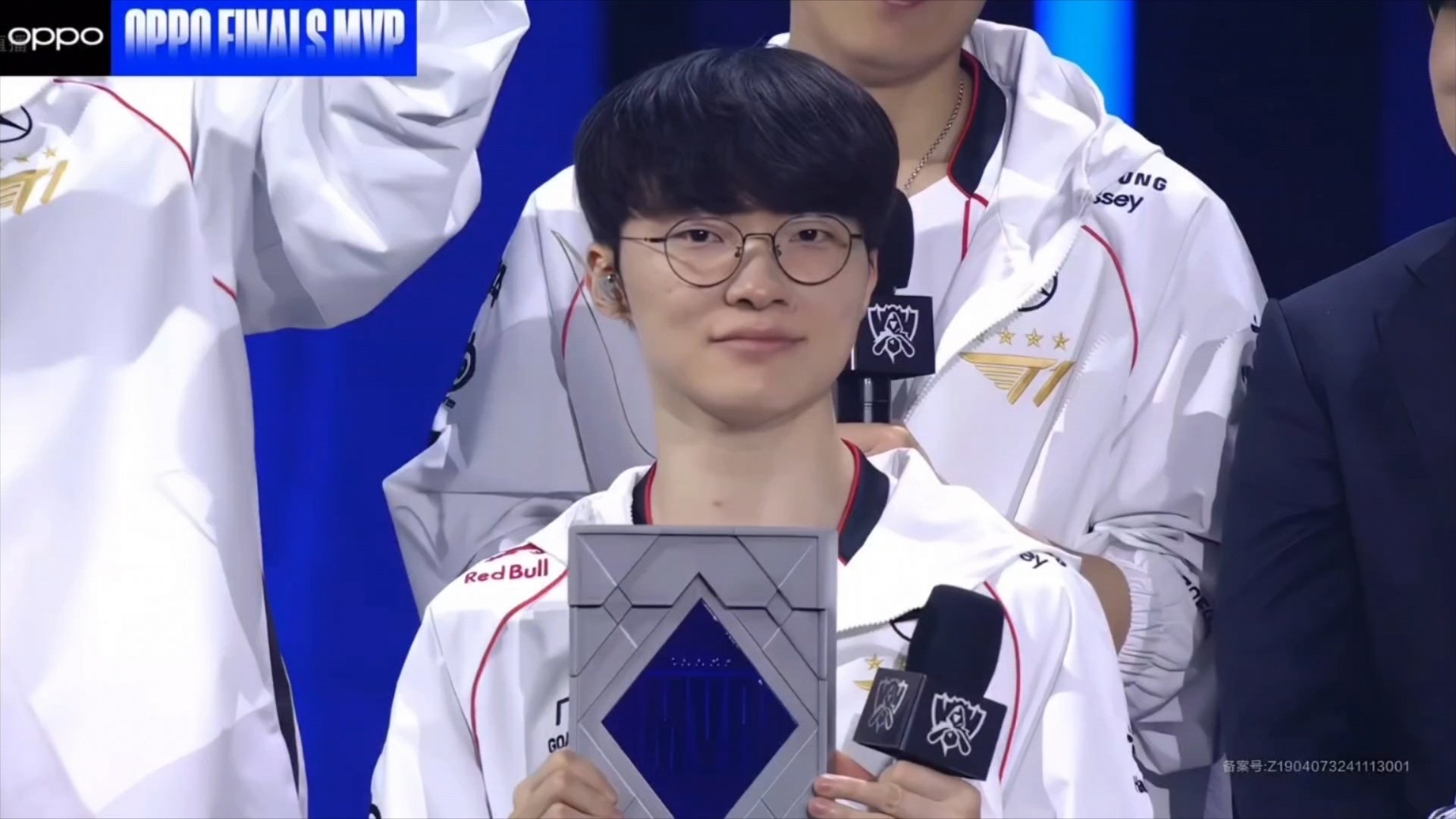 JDG力克SHR，Faker单局斩获MVP峡谷大战成都决赛之夜，引爆全场热议